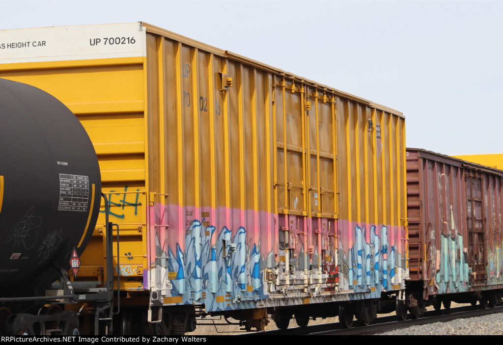 UP 700216